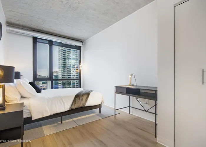 Apartamento South Loop Rooftop With In & Out Parking 1 *