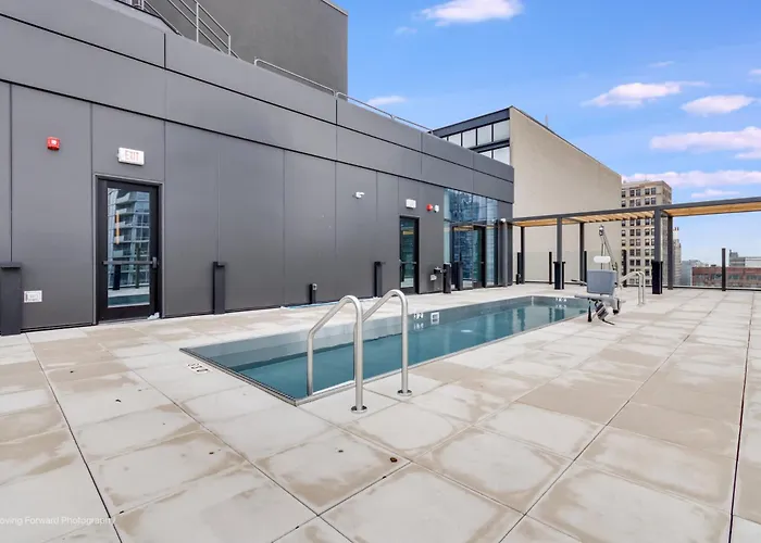 South Loop Rooftop With In & Out Parking 1 Apartamento